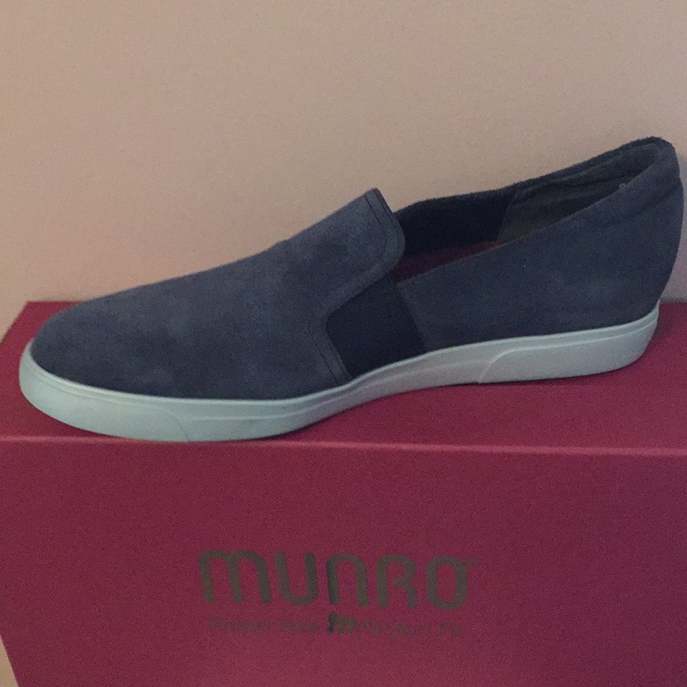 Brand New! Munro Randie Slip-On Sneaker, 9M